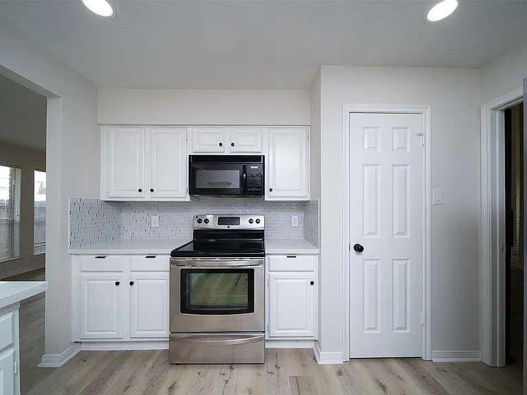 3338 Oak Branch Ln — Photo 10