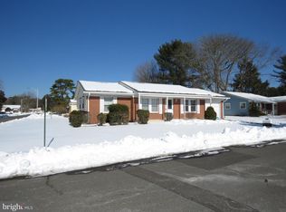 5 Monmouth Ln, Whiting, NJ 08759