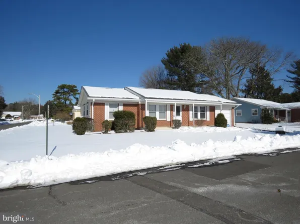 5 Monmouth Ln, Whiting, NJ 08759