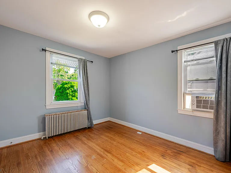 240 Van Buren St NW — Photo 9