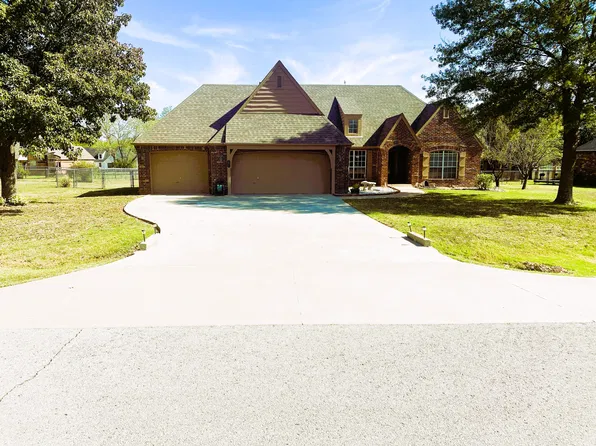 275 N Woodchuck Ln, Skiatook, OK 74070