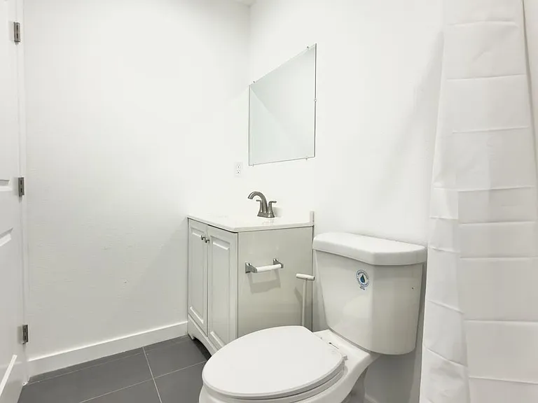 1732 Crenshaw Blvd #9 — Photo 6