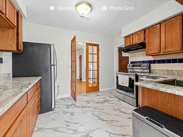 4165 Crooks Rd — Photo 9