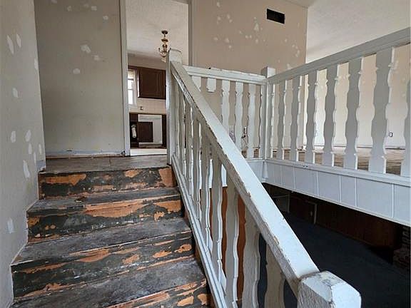 5th image of 1804 S Benton Ave