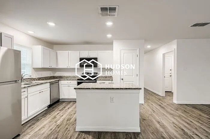 2618 Dahlgreen Ave — Photo 5