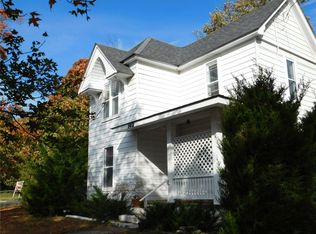 102 Boston St NE, Gravette, AR 72736
