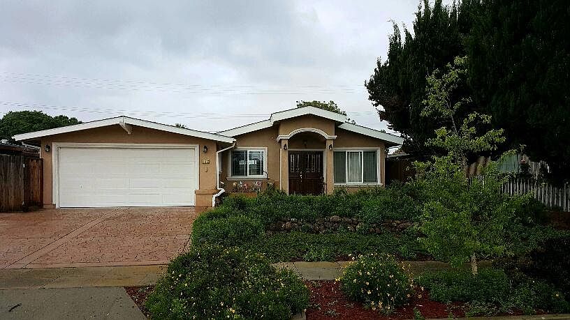 1st image of 372 Greenlake Dr #1