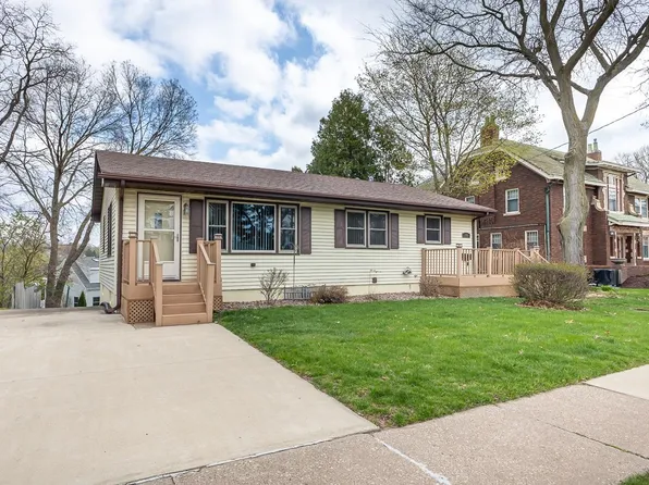 156 S Grandview Ave, Dubuque, IA 52003