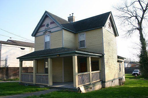 2nd image of 1117 Alexander St