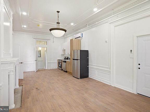 2nd image of 6012 Ridge Ave Floor 2