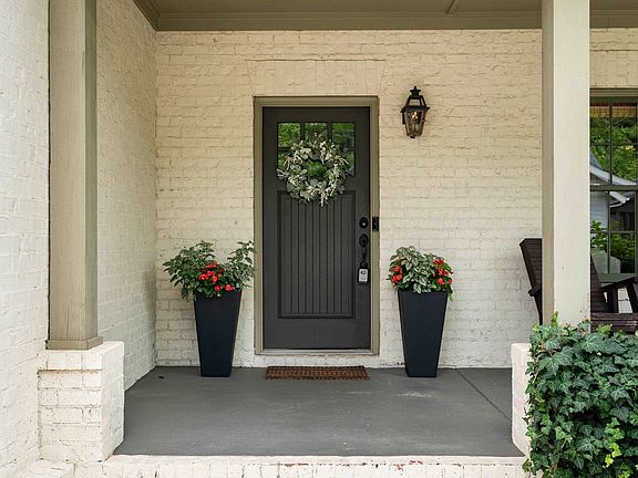 4th image of 4318 Abbotts Way