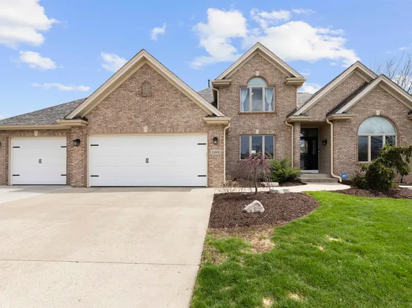 1195 Key West Dr, Machesney Park, IL 61103