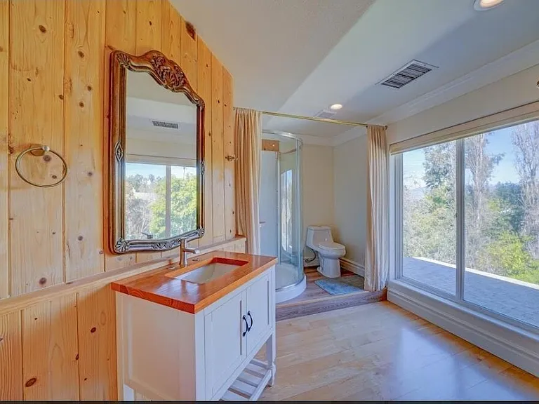 1377 Knoll Rd #B — Photo 7