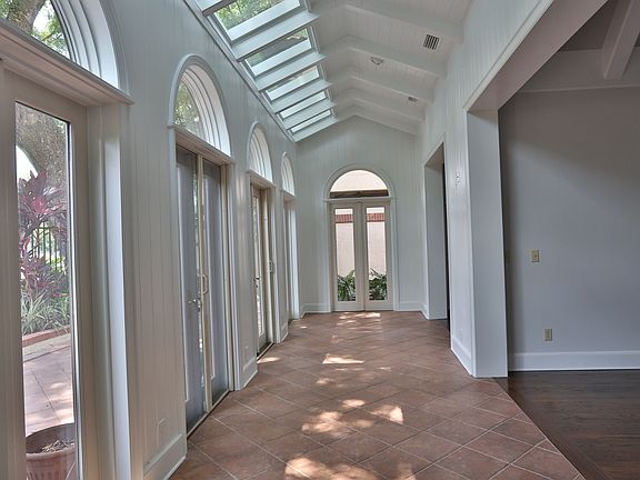 5th image of 1768 Turnberry Ter