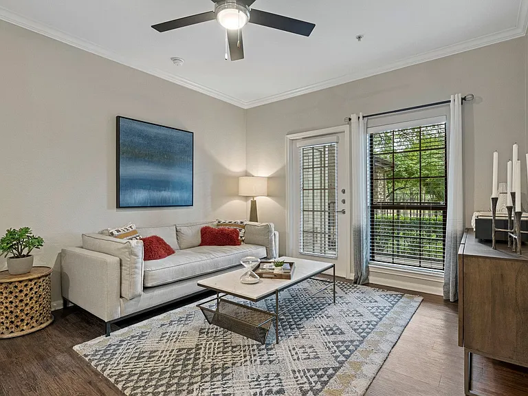 12820 N Lamar Blvd — Photo 22