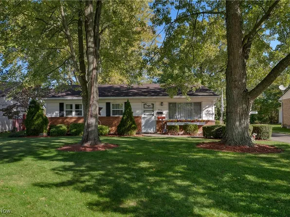 4478 Burkey Rd, Youngstown, OH 44515