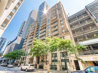 35 Hayden St #2701, Toronto, ON M4Y 3C3