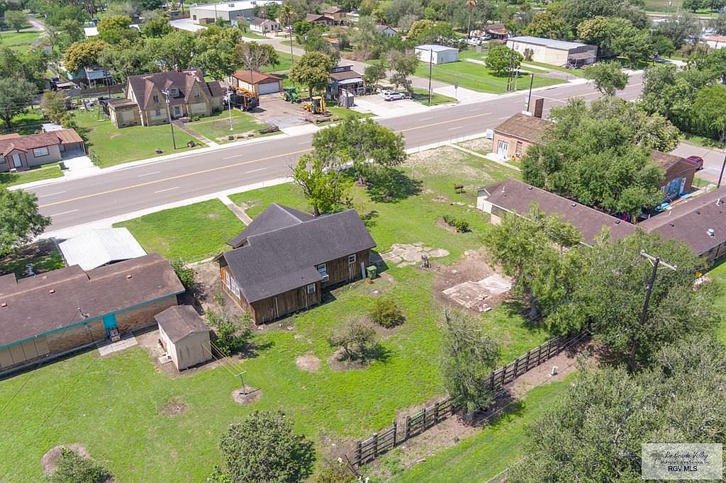 c. 1920 Small Fixer Upper For Sale in Combes, TX. 89K Sold Old