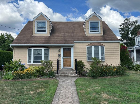 114 Elmwood St