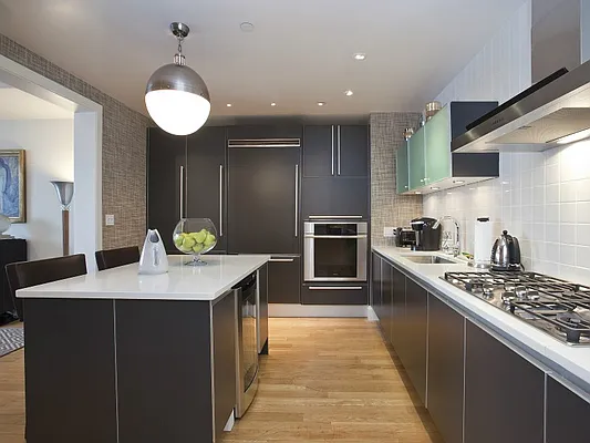 Rented by Sotheby's International Realty | media 31