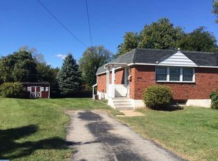 628 Turf Ln, Conshohocken, PA 19428