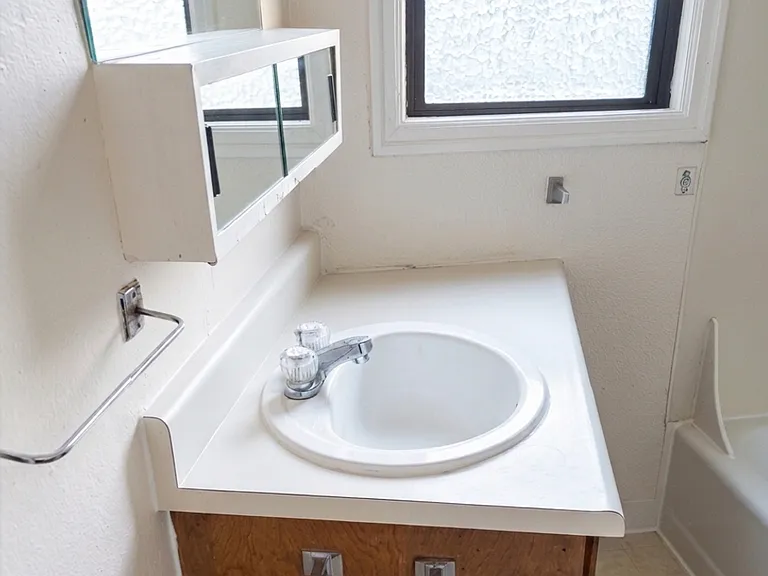 22-38 NE 17th Ave — Photo 8