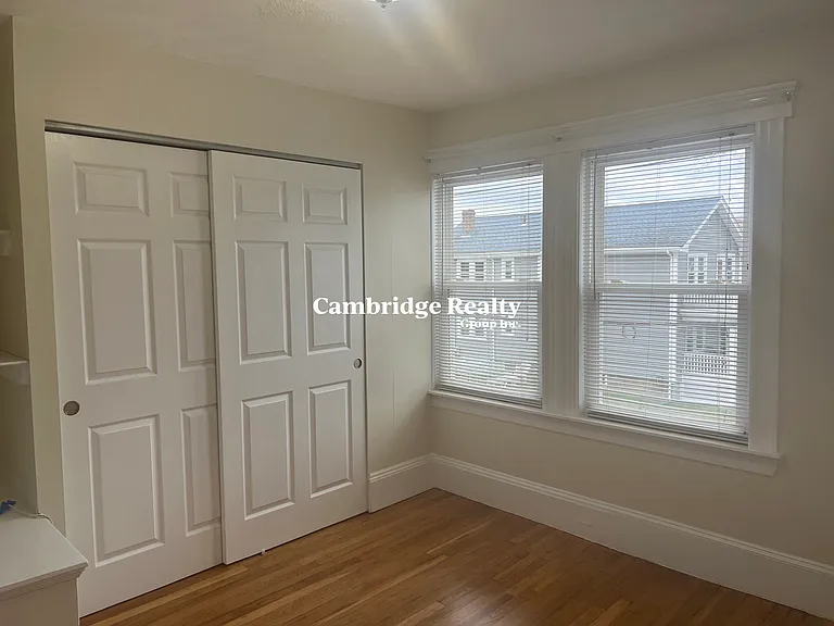 20 Henley St — Photo 19