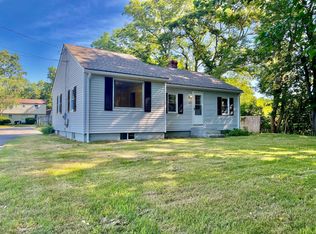 121 W Allenton Rd, North Kingstown, RI 02852