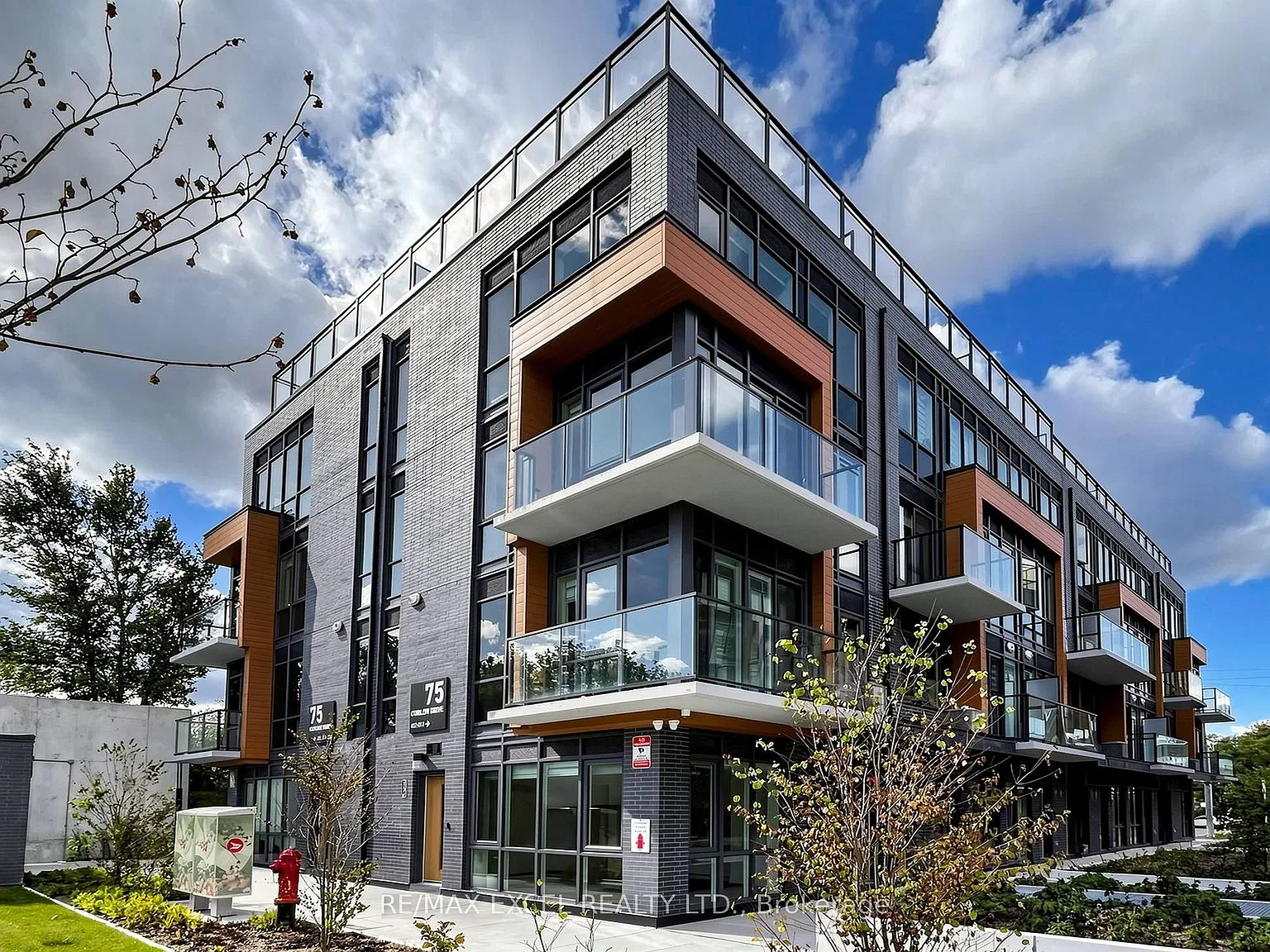 3 bed, $3,000 — Photo 1