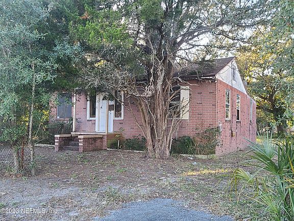 2nd image of 2068 BUCKMAN Street