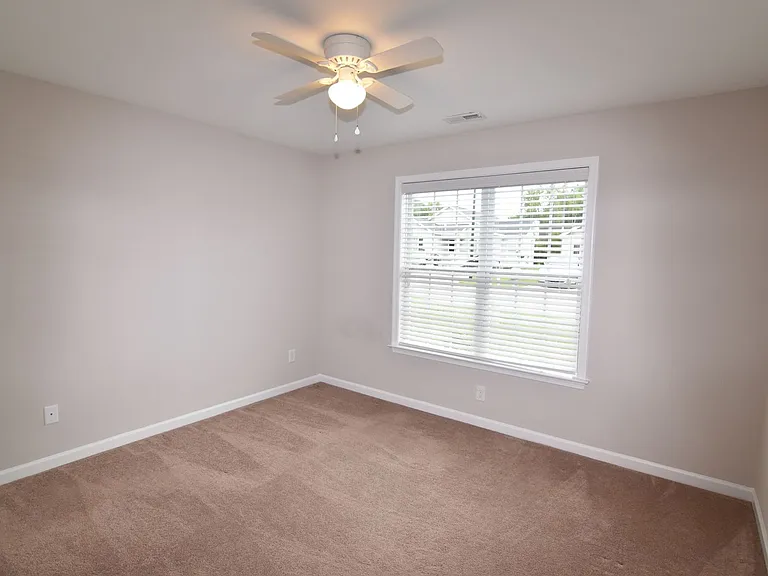 1942 Sapphire Rd — Photo 17