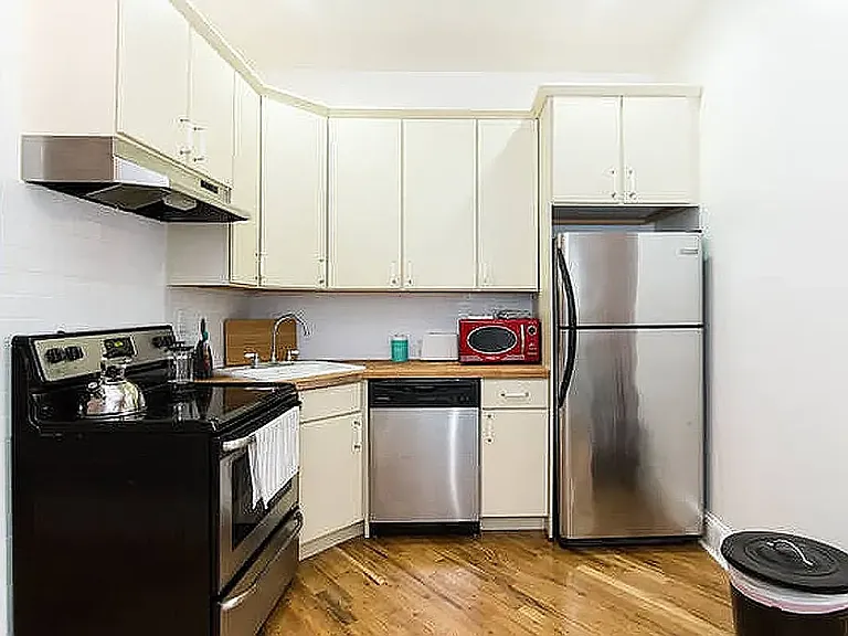101 Sutton St #118 — Photo 5