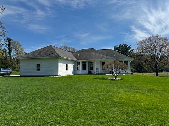 3rd image of 17852 Dogwood Dr