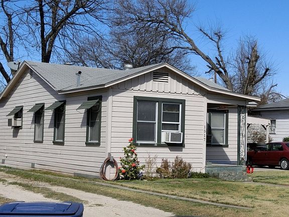 3rd image of 1517 W Hollywood Ave