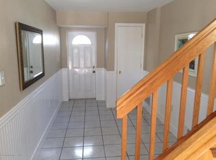 9 Village Rd, Sea Bright, NJ 07760