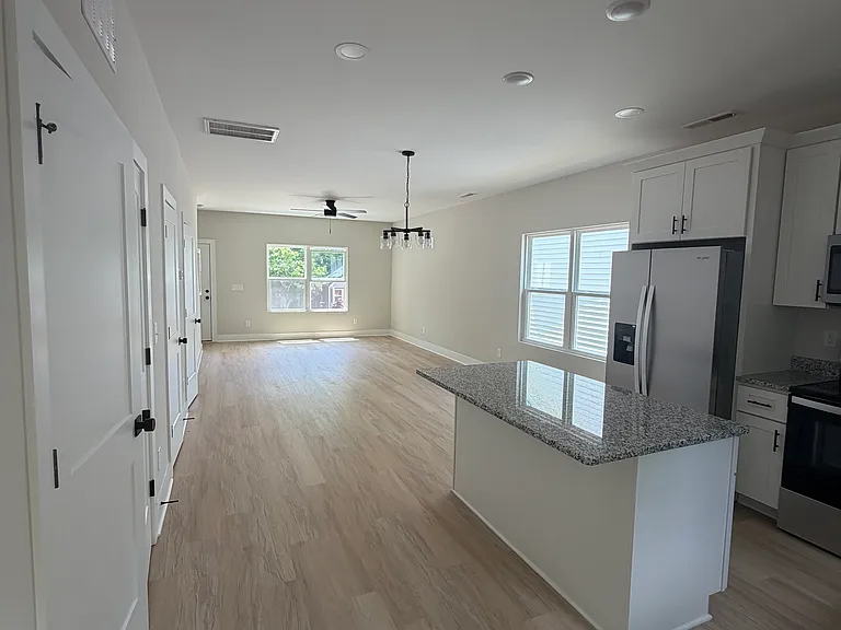 212 N Yadkin Ave #A — Photo 6