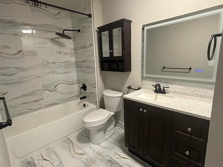 41 Village Green Way — Photo 20