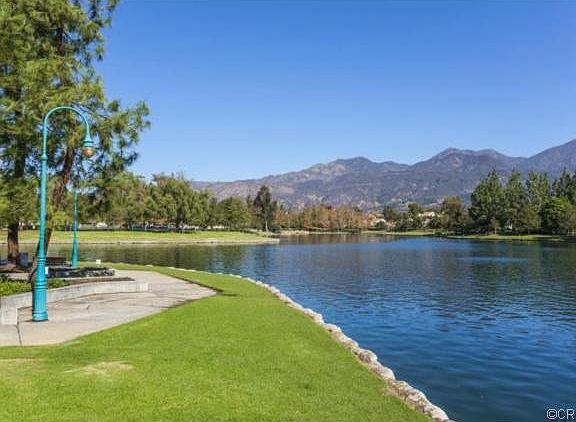 3rd image of 225 Montana Del Lago Dr