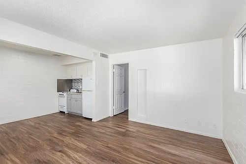 Floor plan 815B