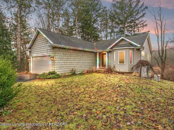 12584 Forest Meadow Dr, Perry, MI 48872