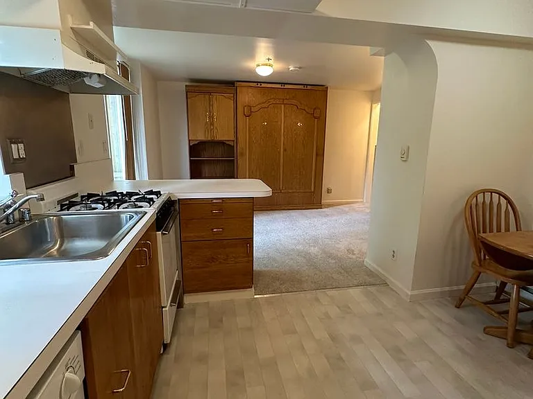 442-442A Judson Ave — Photo 9
