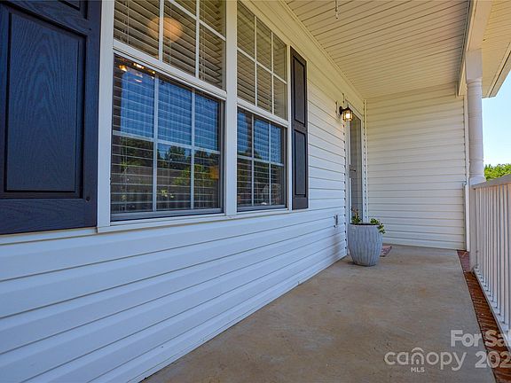 4th image of 725 Golden Bell Dr #44