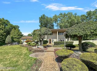 6 Harvey Rd, Morganville, NJ 07751