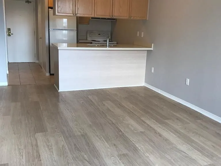 887 Bay St #1009 — Photo 2