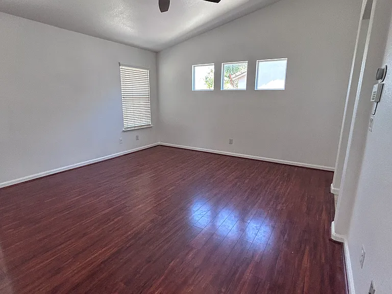 170 Bombay Cir — Photo 15