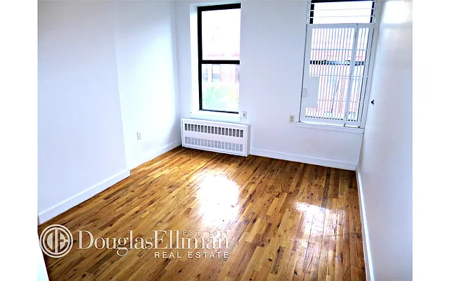 Rented by Douglas Elliman | media 19