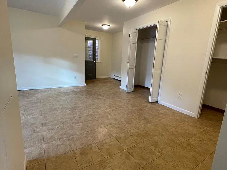80 Main St #5 — Photo 7
