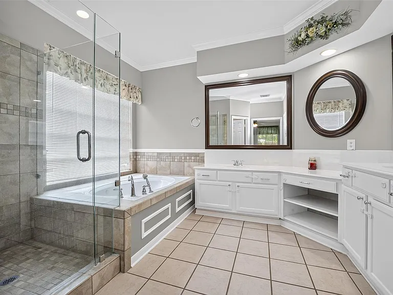 4414 Ringrose Dr — Photo 24
