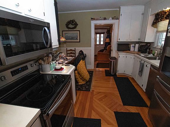 5th image of 601 Bridge St