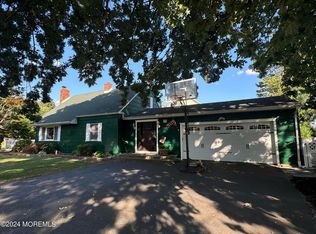 27 Laurelhurst Dr, Brick, NJ 08724